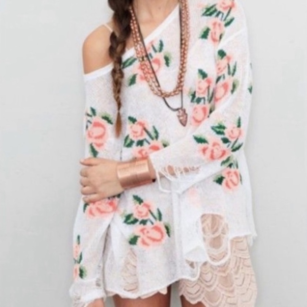 Wildfox white label white rose sheer beach sweater Size medium